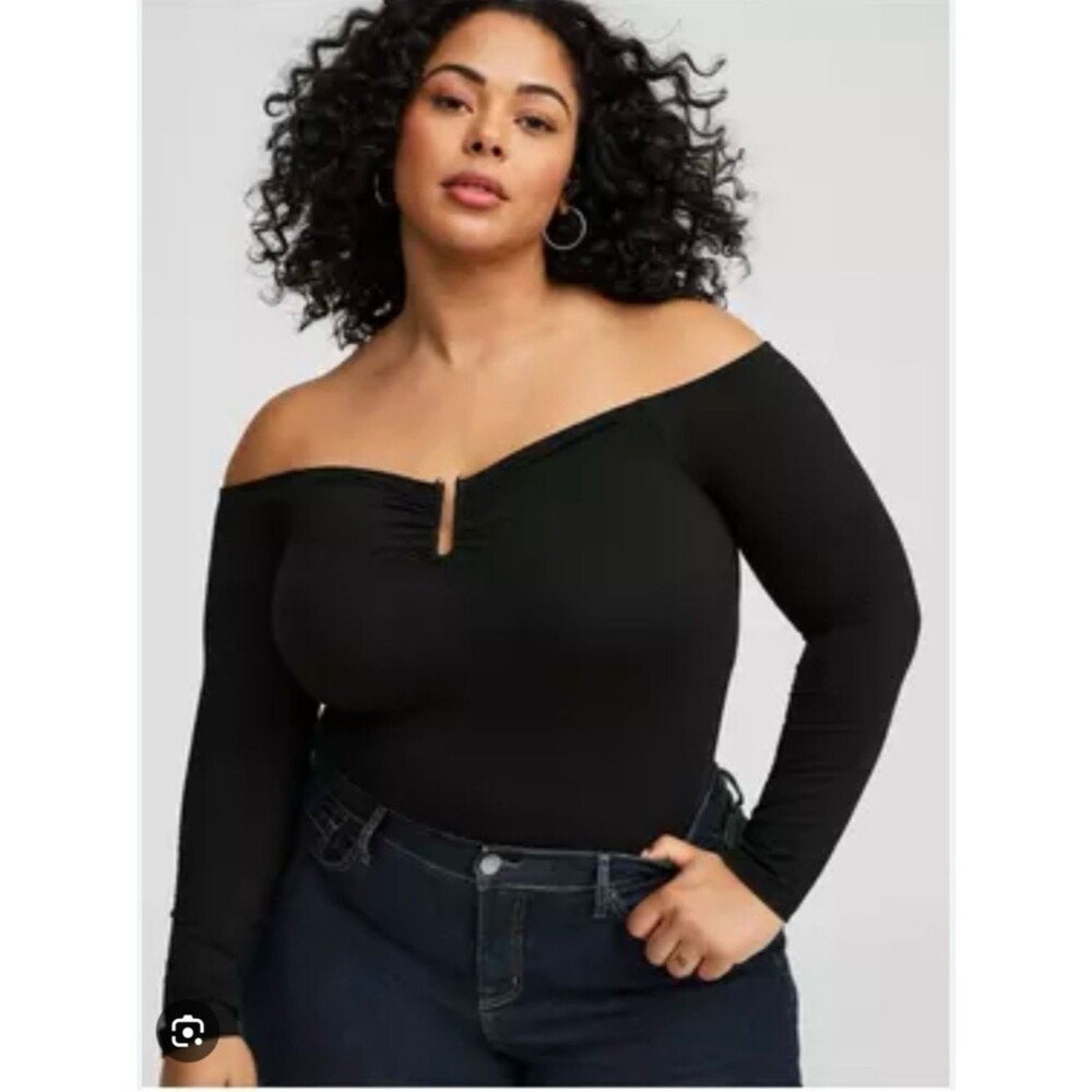 Torrid Foxy U-Bar Off-Shoulder Top Size 00